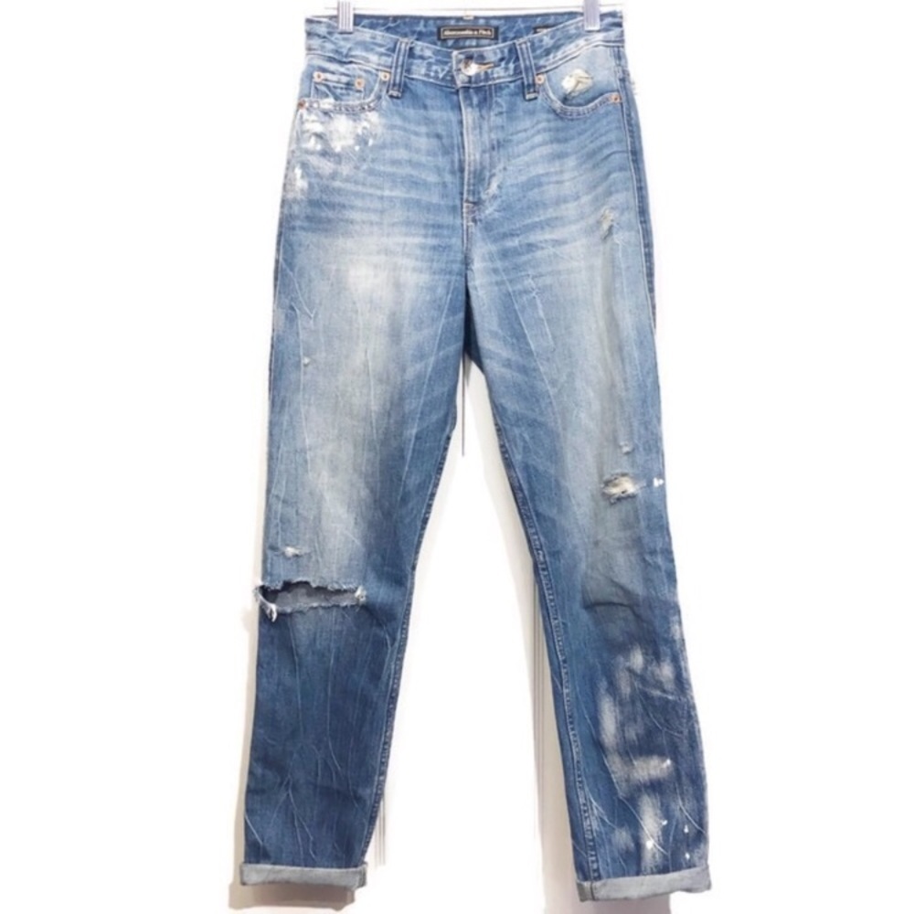 Abercrombie & Fitch distressed high rise gf Jean